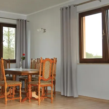 Vakantiehuis Holiday With Lake View 04